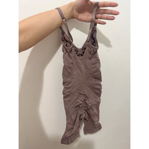 Skims Size xxs/xs Sculpting Mid Thigh Bodysuit Umber Shapewear NWOT xxs / xs - Picture 5 of 7